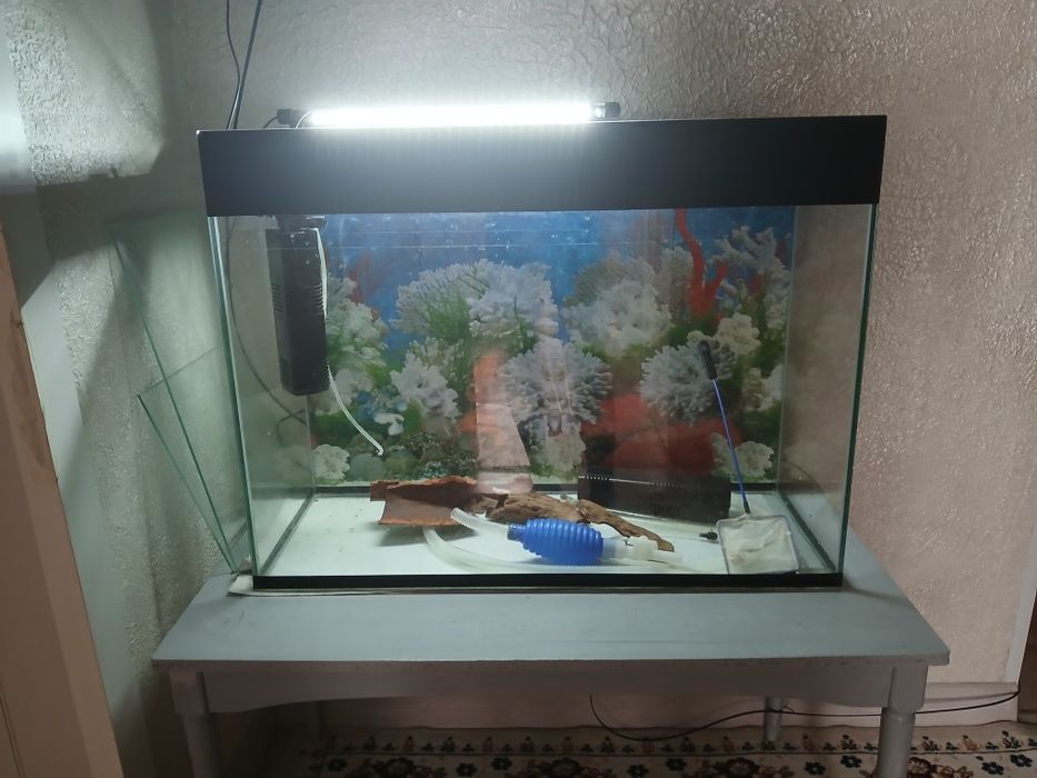 Продам    аквариум    на    140 литров