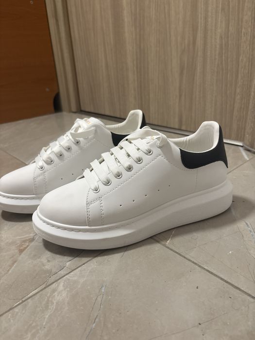 Adidasi alexander mcqueen de vanzare