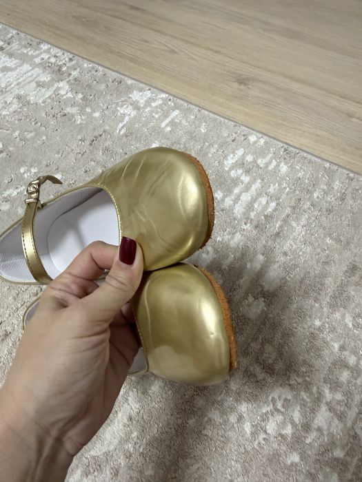 Танцевальные туфли