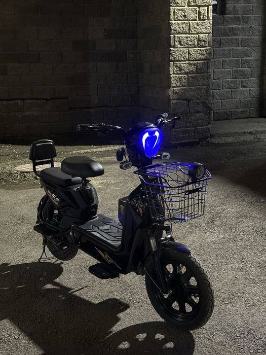 Продаю электроскутер SUP