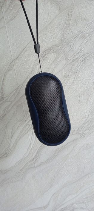 Продам новую - Колонку Блютуз. Мощные Басы .