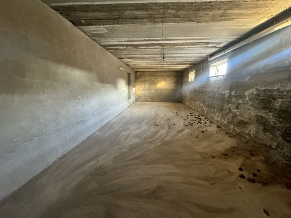 Бизнес учун бино ертуласи ижарага берилади