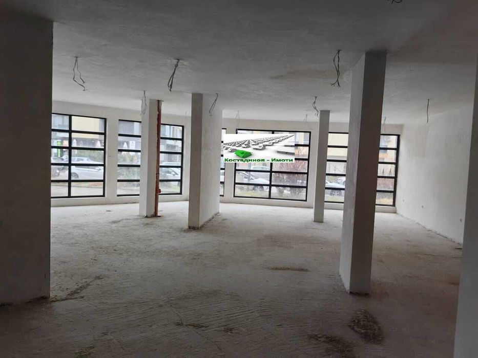 Дава се под наем Магазин в Пловдив, Христо Смирненски - 1237 кв.м за 8659 € - Снимка #3