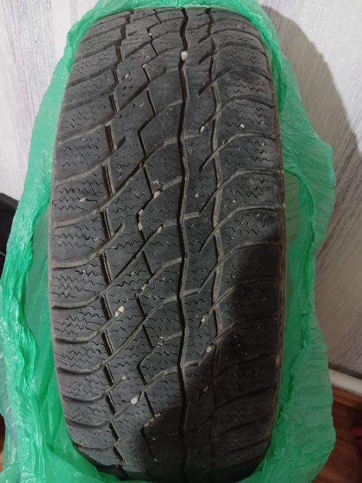 Продается Шины R16