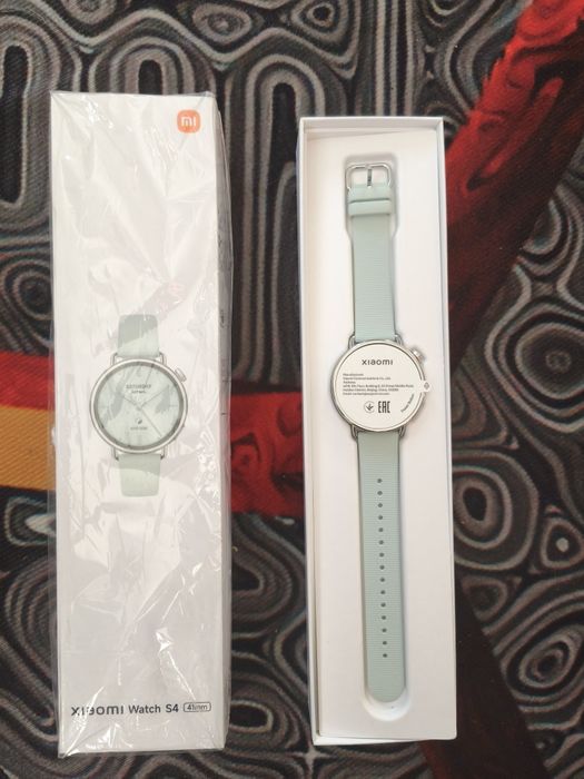 Смарт-часы Xiaomi Watch S4 41 мм серебристый-зеленый новые обмен