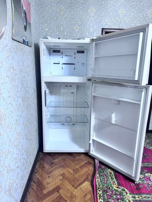 LG холодильник сатылады!