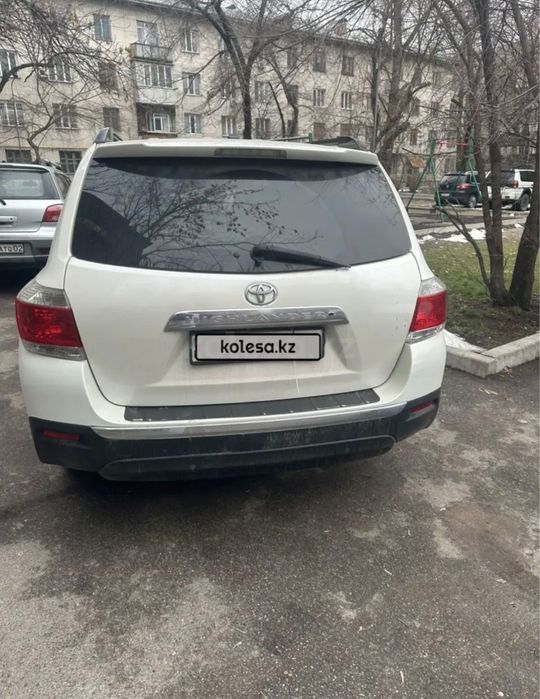 Highlander 2012 года 2.7л