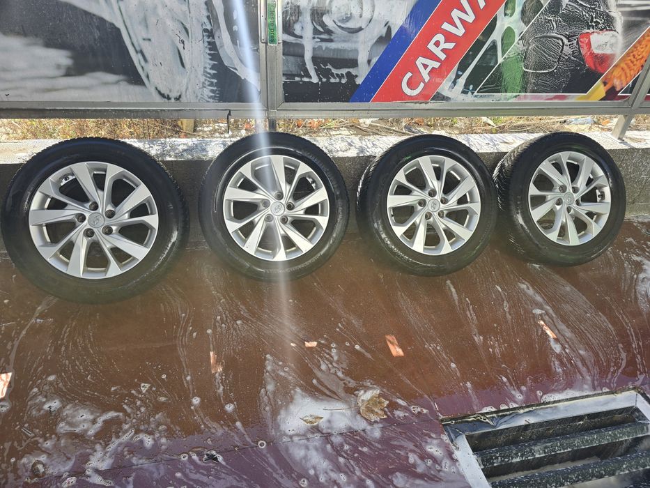Roti Hyundai Tucson R17 17" 225 60 17 Allseason