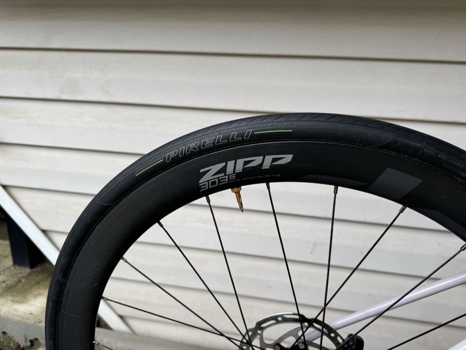 Карбонов велосипед S-Works Aethos