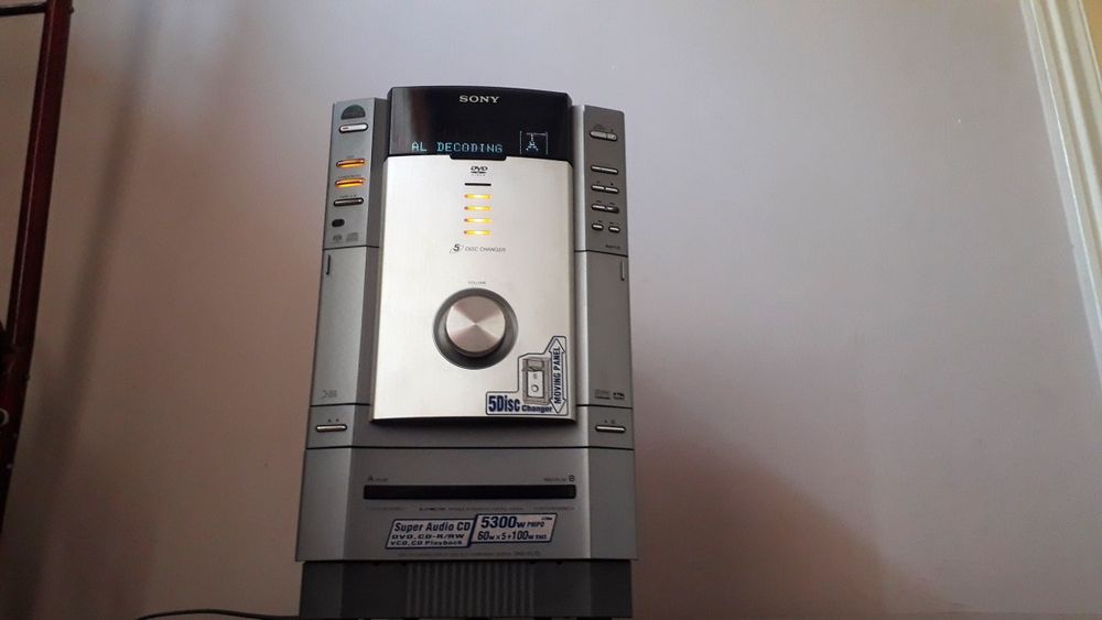 Muziklalniy Sentr Usilitil