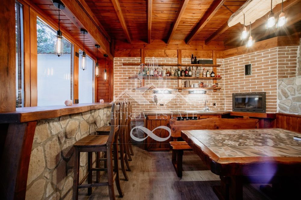 Продава се Тристаен апартамент в Велинград - 180 кв.м за 1084 €/кв.м - Снимка #11