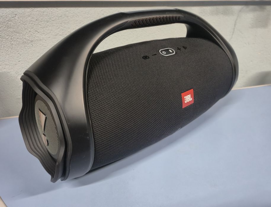 Продам  JBL boombox 2