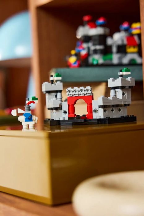 Lego Щанд за горещ шоколад и Замъка на мини рицаря..