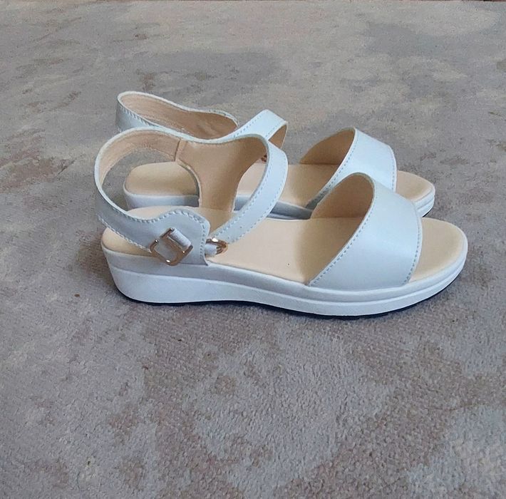 Сандали р36-37 цена 5000тг