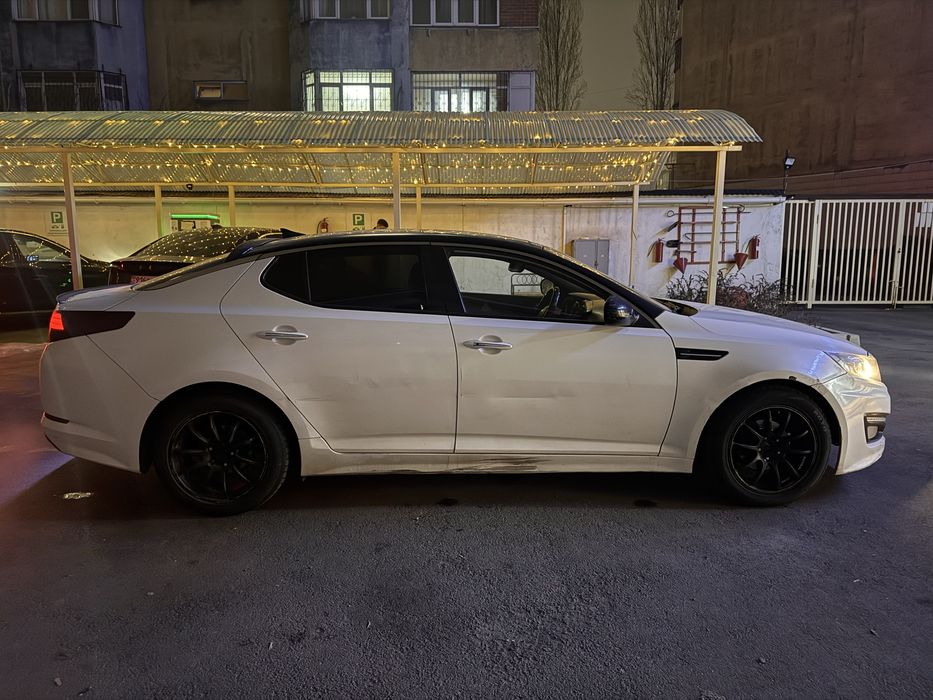 Kia K5 2011 года