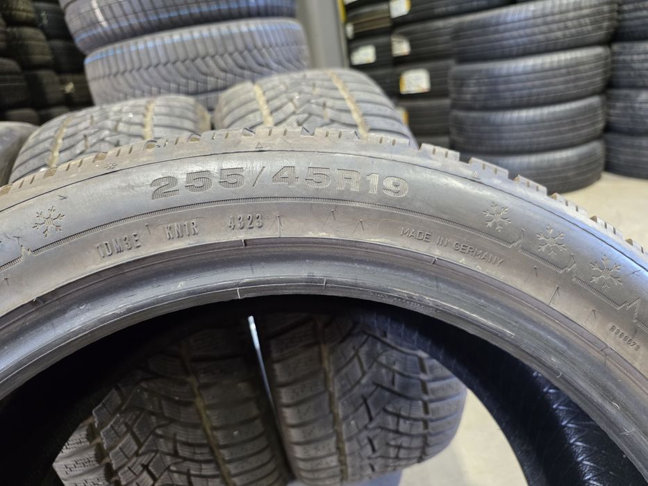255/45/19 DUNLOP 4бр
