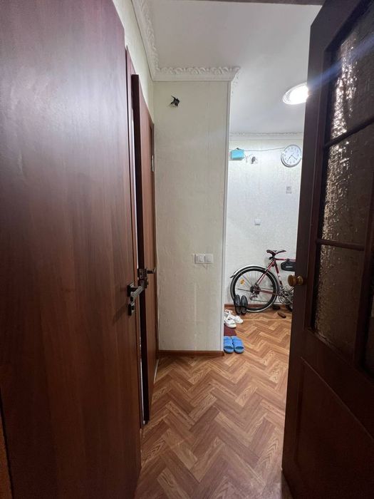 Продам 4 комнатную квартиру