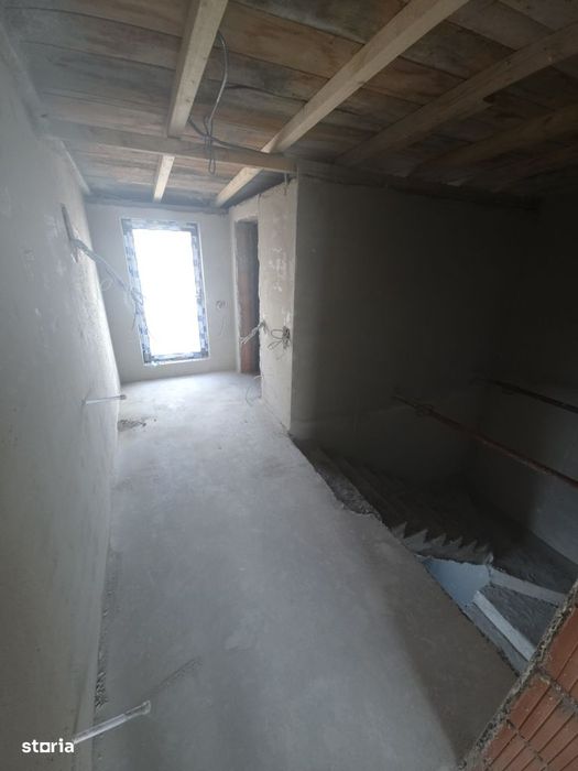 Duplex P+1+M 3 dormitoare 3 bai
