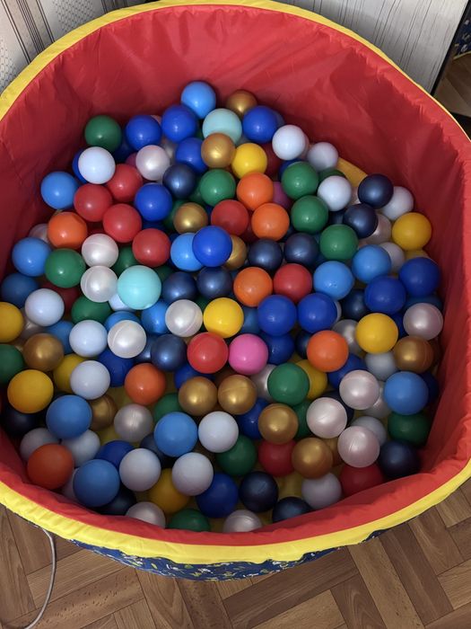 Продам сухой бассейн