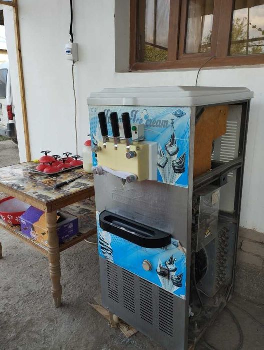 Muzqaymoq apparat frezer