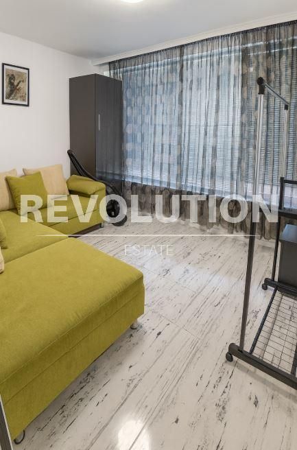 Дава се под наем Двустаен апартамент в Варна, Автогара - 55 кв.м за 370 € - Снимка #2