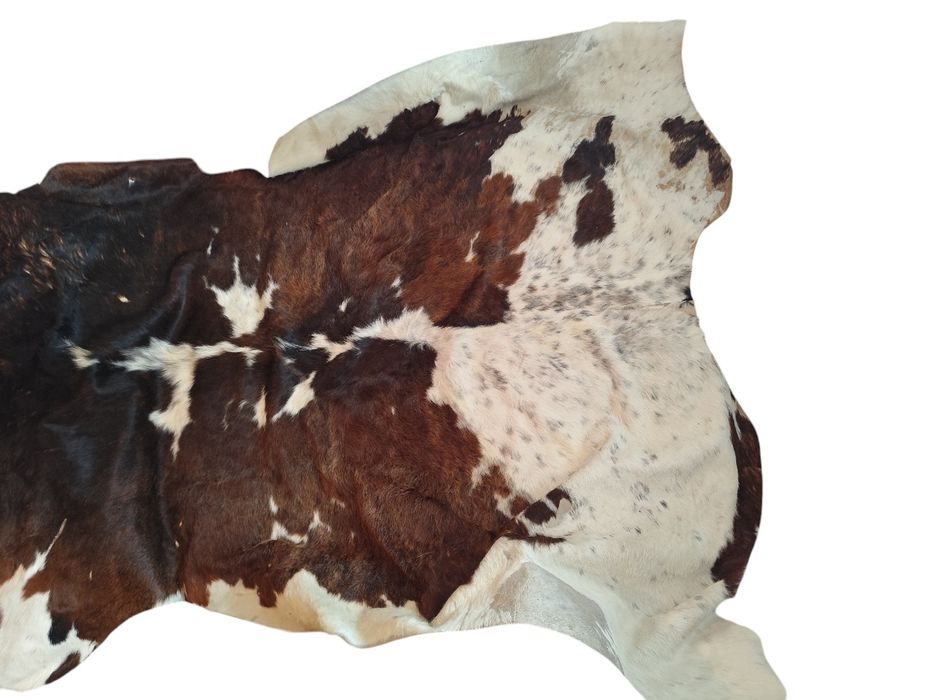 Телешка кожа килим