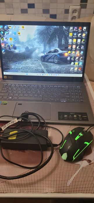 Ноутбук со всеми документами игровой