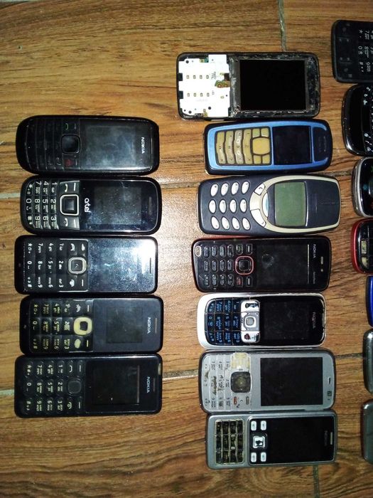 Телефон хар хил модел