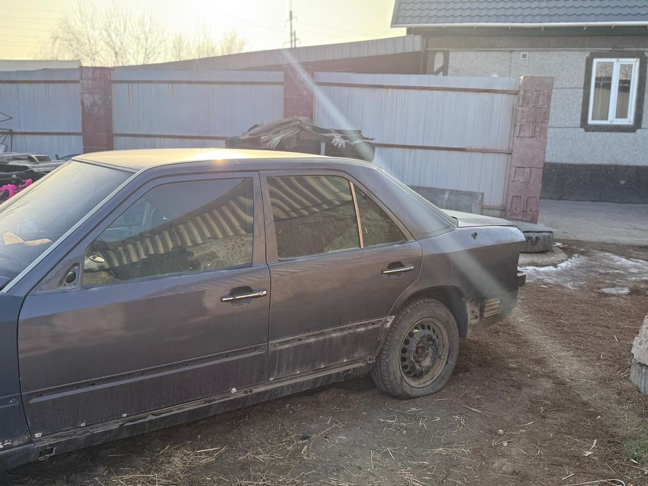 Запчасти на мерседес 124