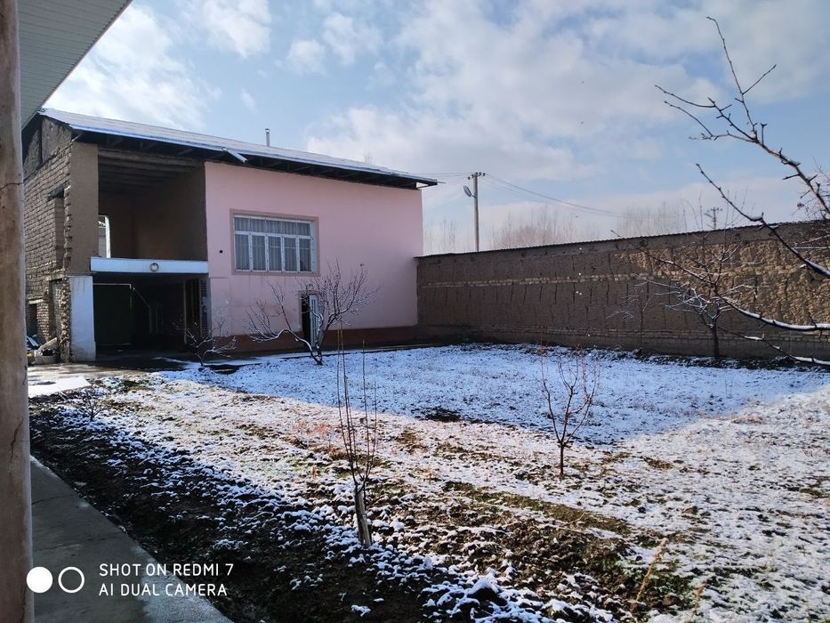 Hovli sotiladi  4 sotib