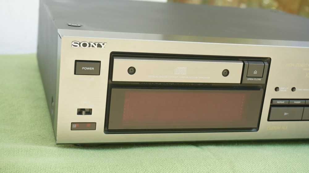 CD player SONY CDP-X33ES