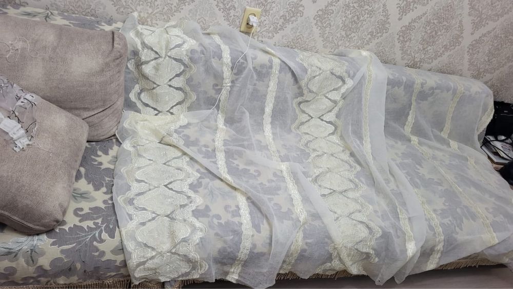 Продам тюль молочного цвета