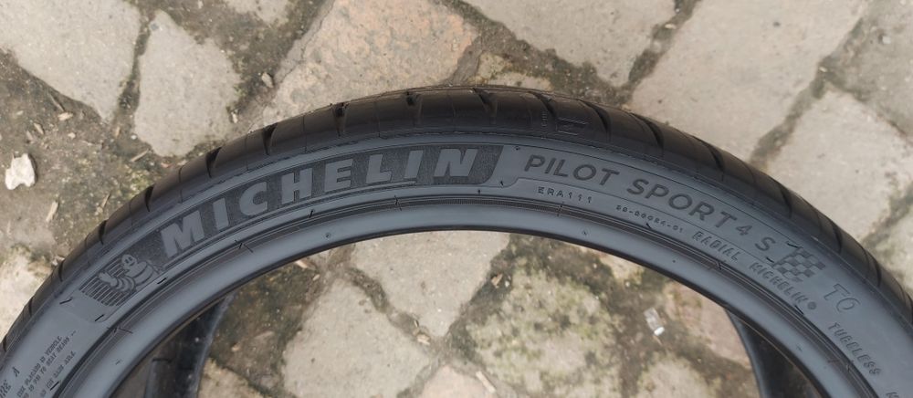 Set 2buc 235/35 R20 92Y XL Michelin Pilot⁴ S TO Acustic vară