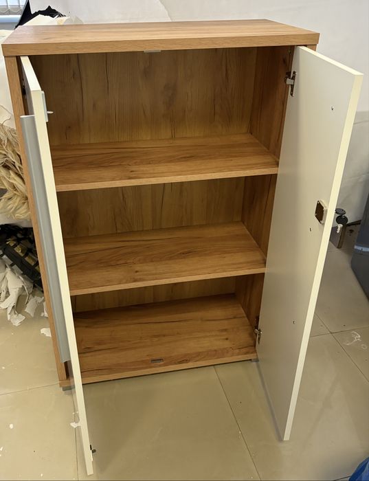 Офис обзавеждане