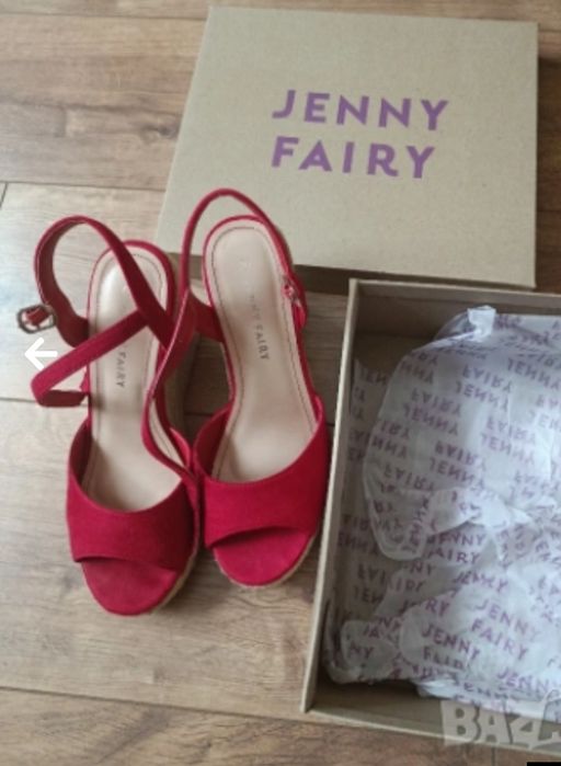 Червени сандали на платформа - размер 38