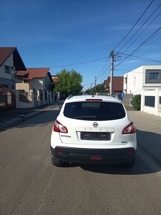 Nisan Qashqai 2012 de 1,5 .disel .Preț în euro