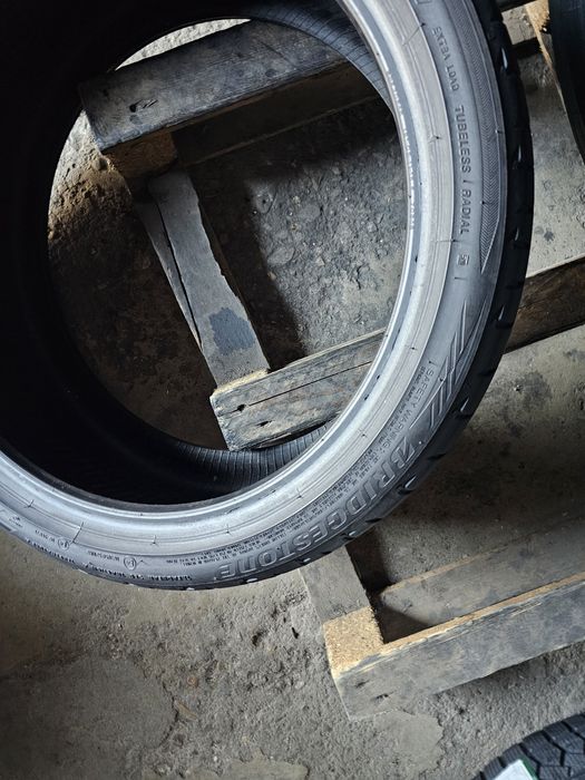 2 anvelope vara 225 40 19 Bridgestone