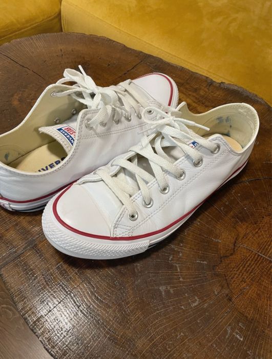 Converse piele albi
