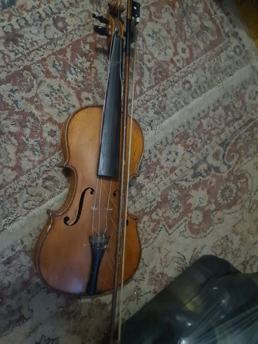 Violin stradavarius