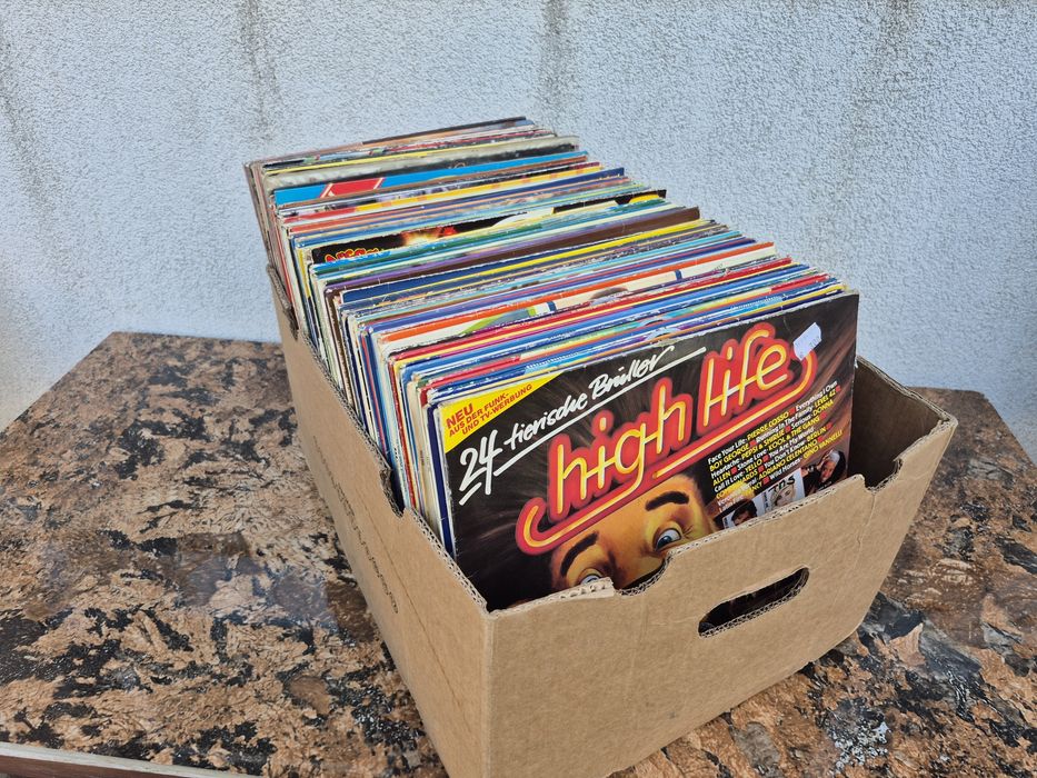 Vând Lot 150 Discuri Vinil colectie muzica usoara straina