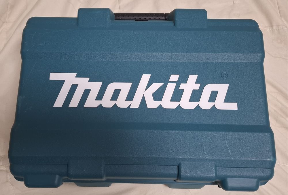 Шуруповёрт Makita DF347D