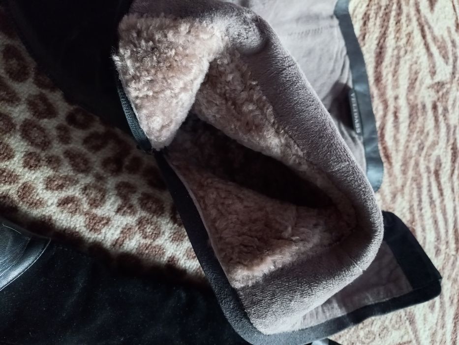 Продам женские сапоги