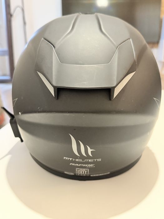 Продавам мотоциклетна каска MT Helmets Rapide – XL (61–62 см)