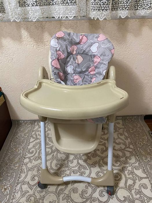 Bolalar ovqatlanish stoli