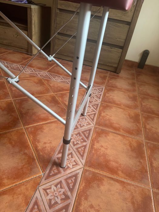 Преносима кушетка регулируема