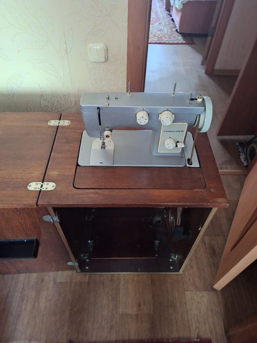 Продам швейнуые машины
