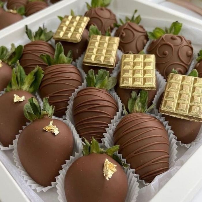 Клубника/банан в шоколаде