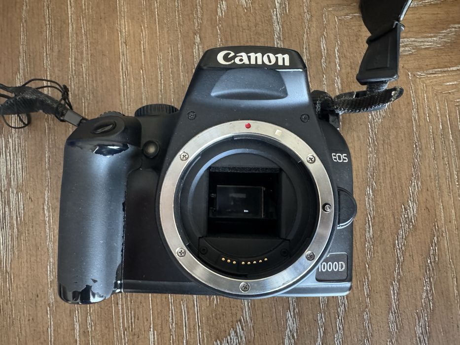 Canon 1000D фотоаппарат