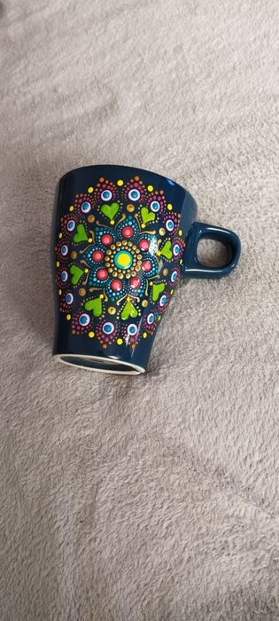 Рисувани чаши с мандала