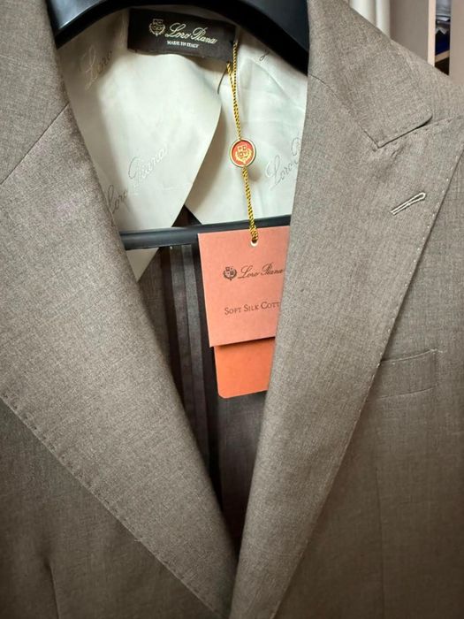 Продам костюм loro piana